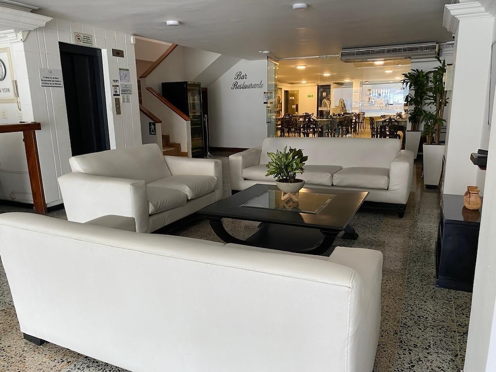 tama hotel granada real cali