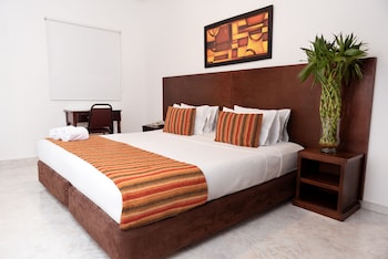 tama hotel granada real cali