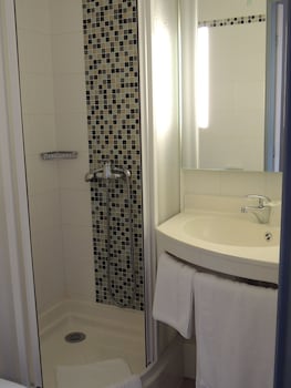 ptit dej hotel nantes est carquefou