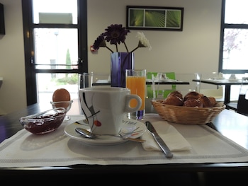 ptit dej hotel nantes est carquefou
