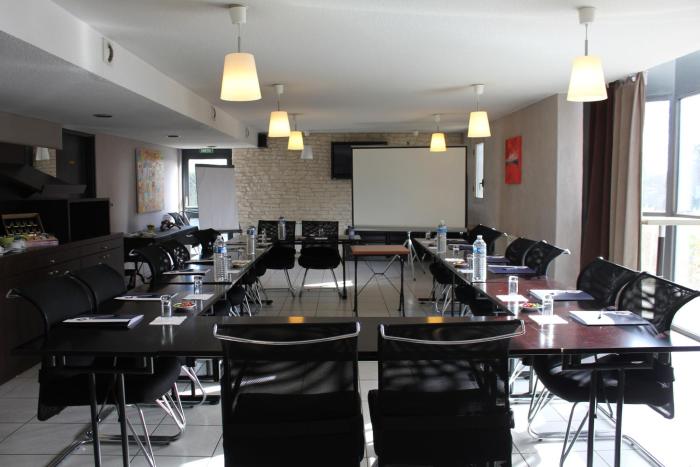 ptit dej hotel nantes est carquefou
