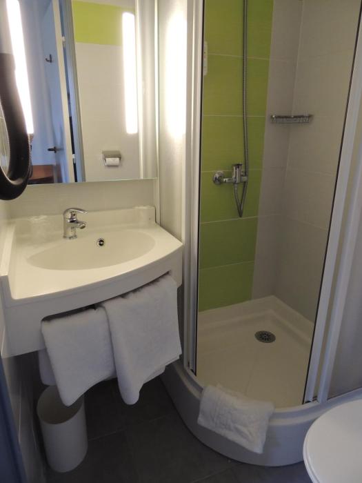 ptit dej hotel nantes est carquefou