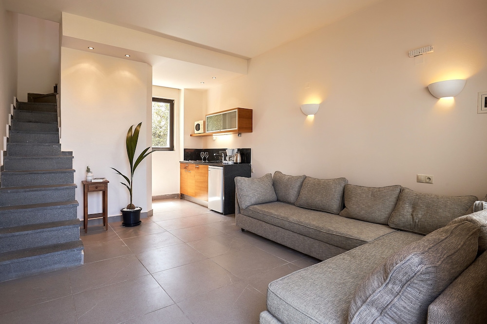 creteco hotel and suites