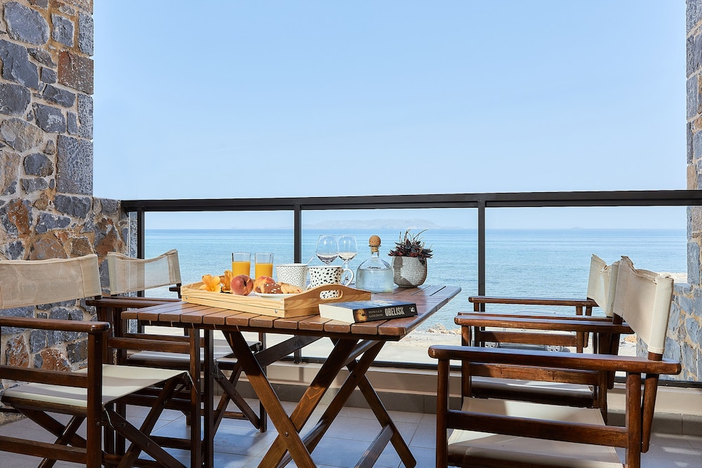 creteco hotel and suites