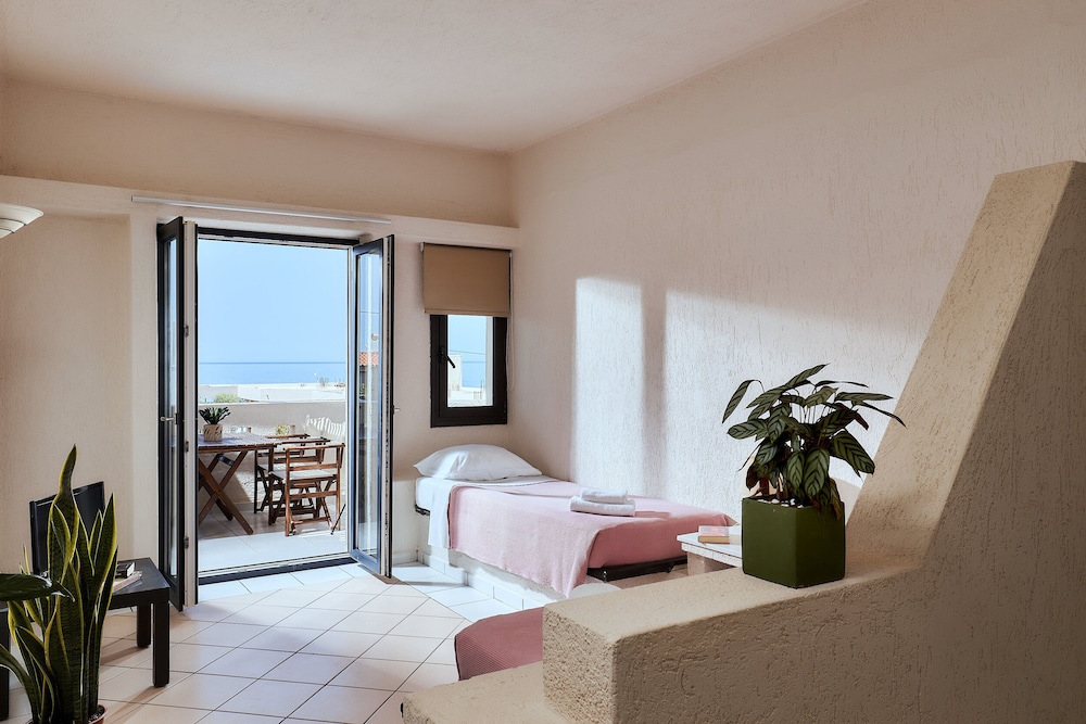 creteco hotel and suites