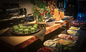 hotel aateli lakeside