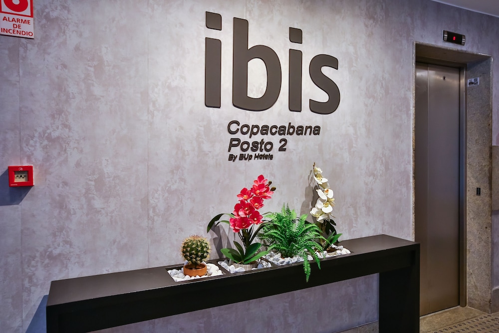 ibis copacabana posto 2 hotel