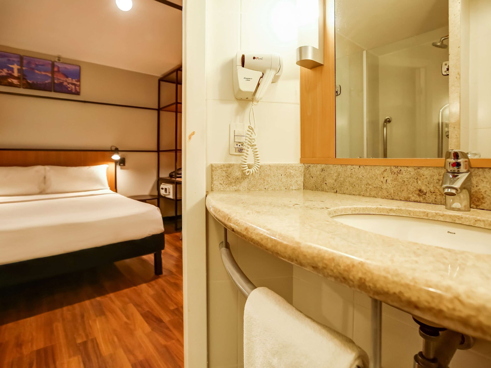 ibis copacabana posto 2 hotel
