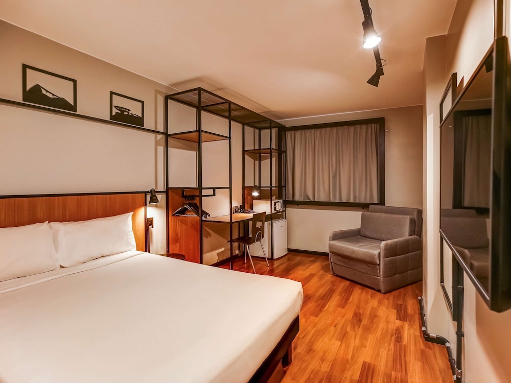 ibis copacabana posto 2 hotel