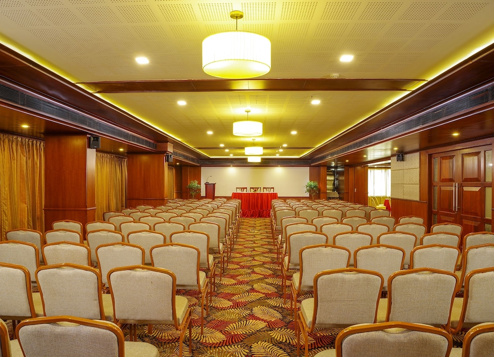 classic sarovar portico thiruvananthapuram