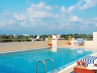 classic sarovar portico thiruvananthapuram
