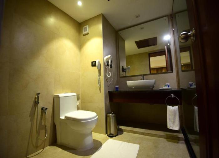 classic sarovar portico thiruvananthapuram