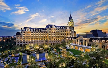hilton qingdao golden beach