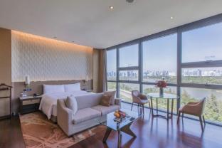 the oct harbour shenzhen marriott executive apartments