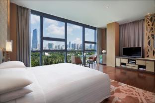 the oct harbour shenzhen marriott executive apartments