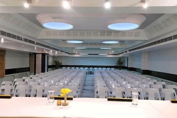 Hotel Gnanam,,4 star