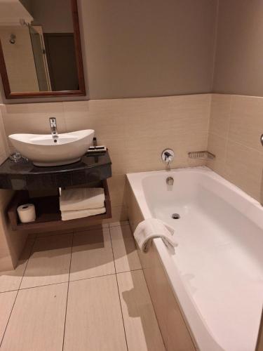 Blackrock Hotel,Newcastle>>Durban,3 star