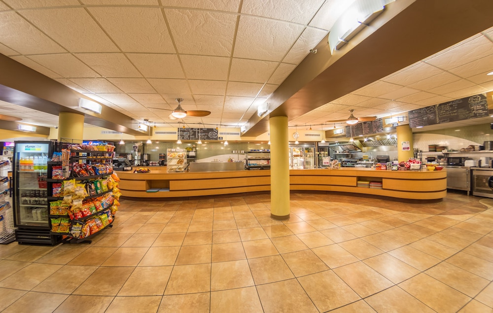 holiday inn des moines airport conf center by ihg