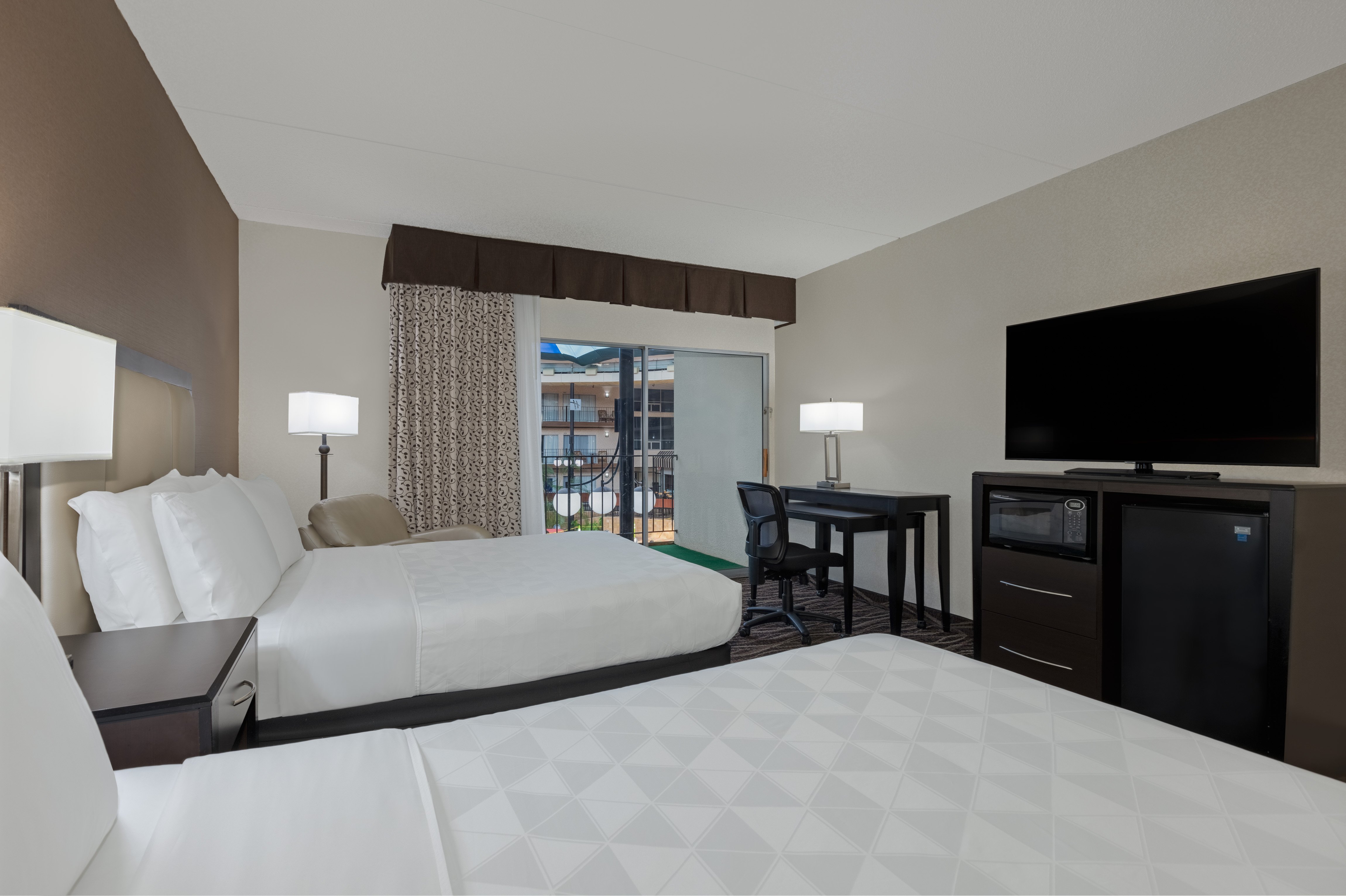 holiday inn des moines airport conf center by ihg