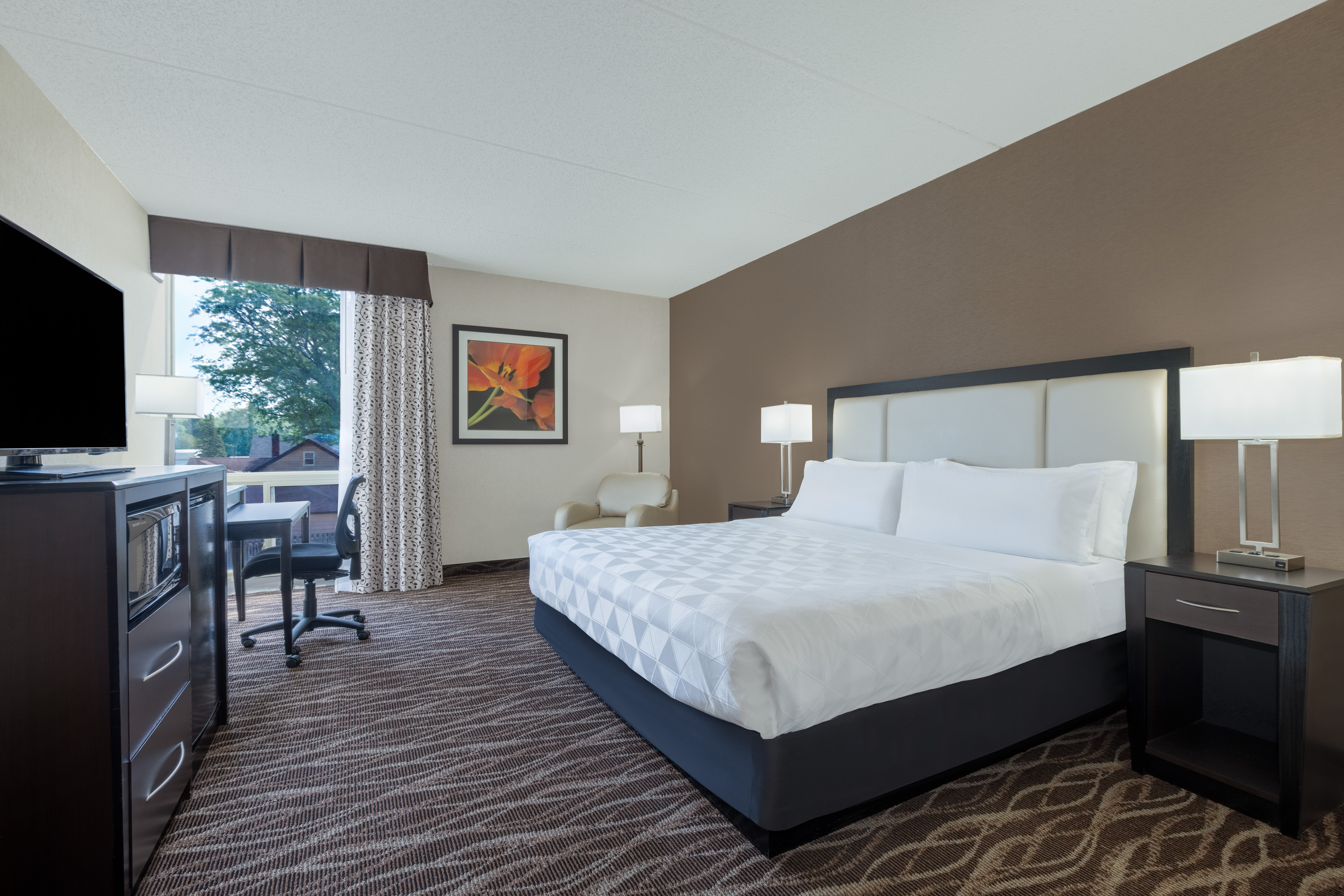 holiday inn des moines airport conf center by ihg