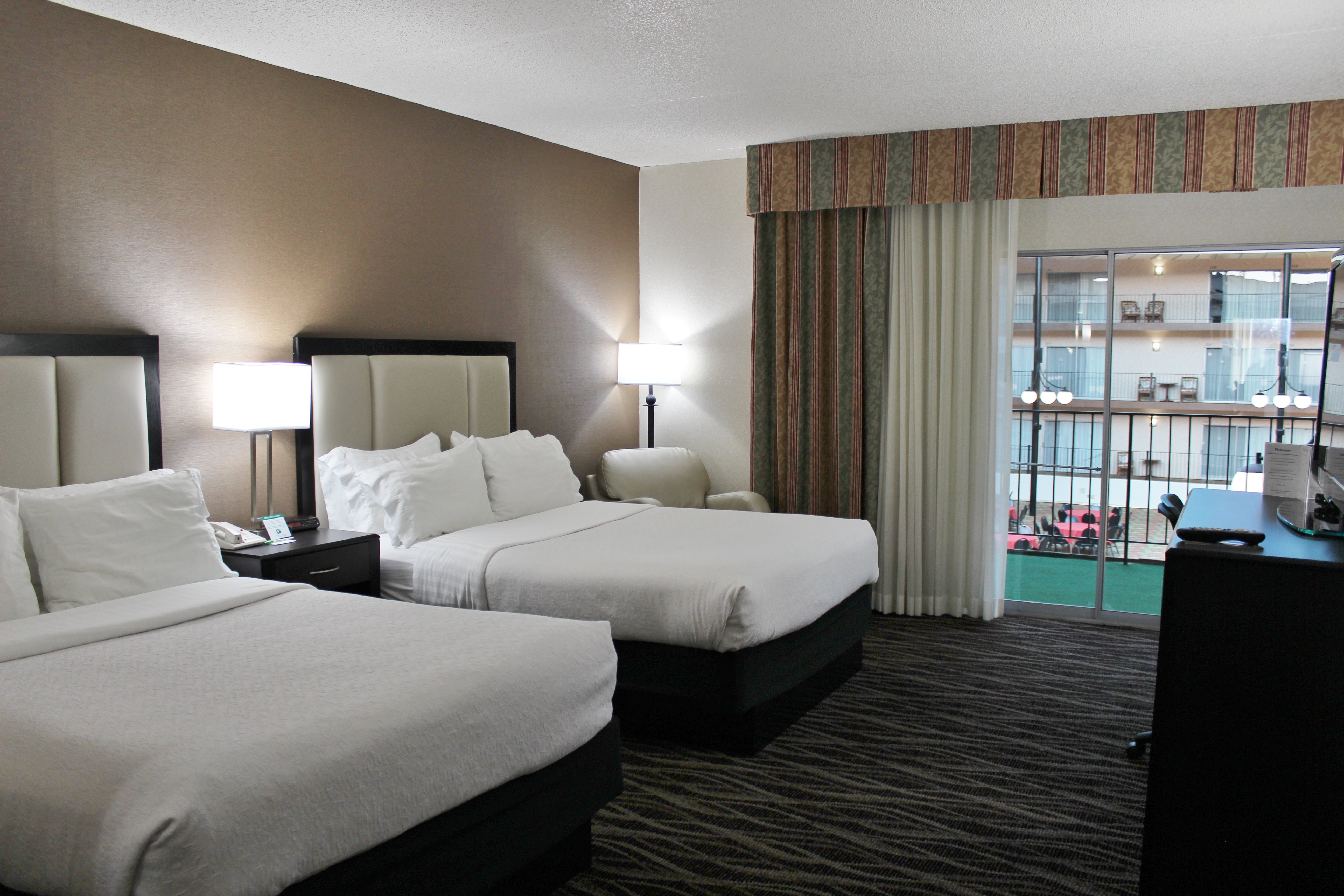 holiday inn des moines airport conf center by ihg