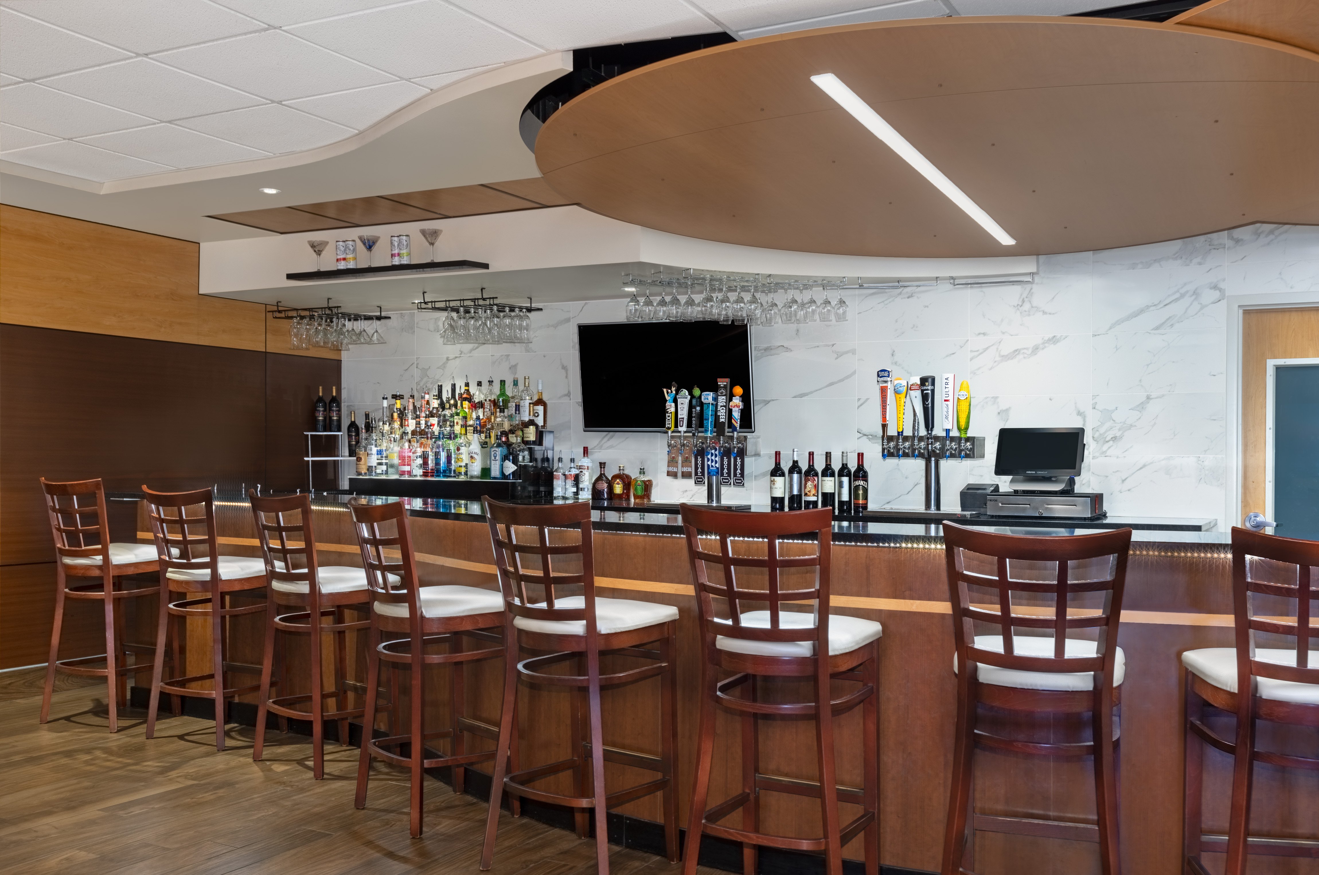 holiday inn des moines airport conf center by ihg