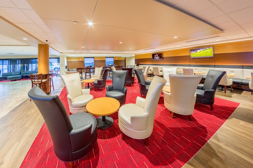 holiday inn des moines airport conf center by ihg