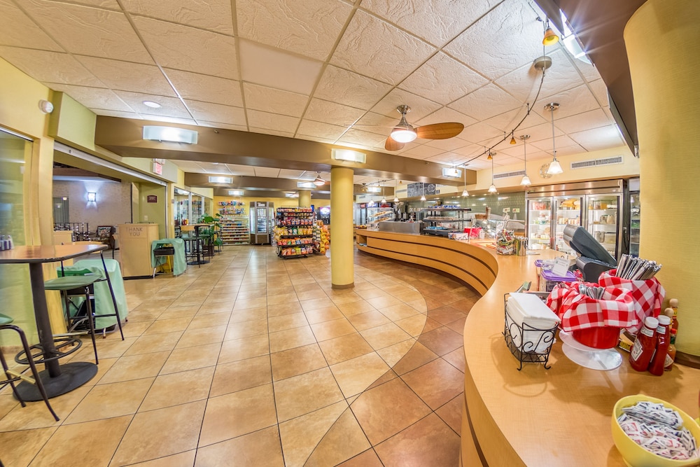 holiday inn des moines airport conf center by ihg