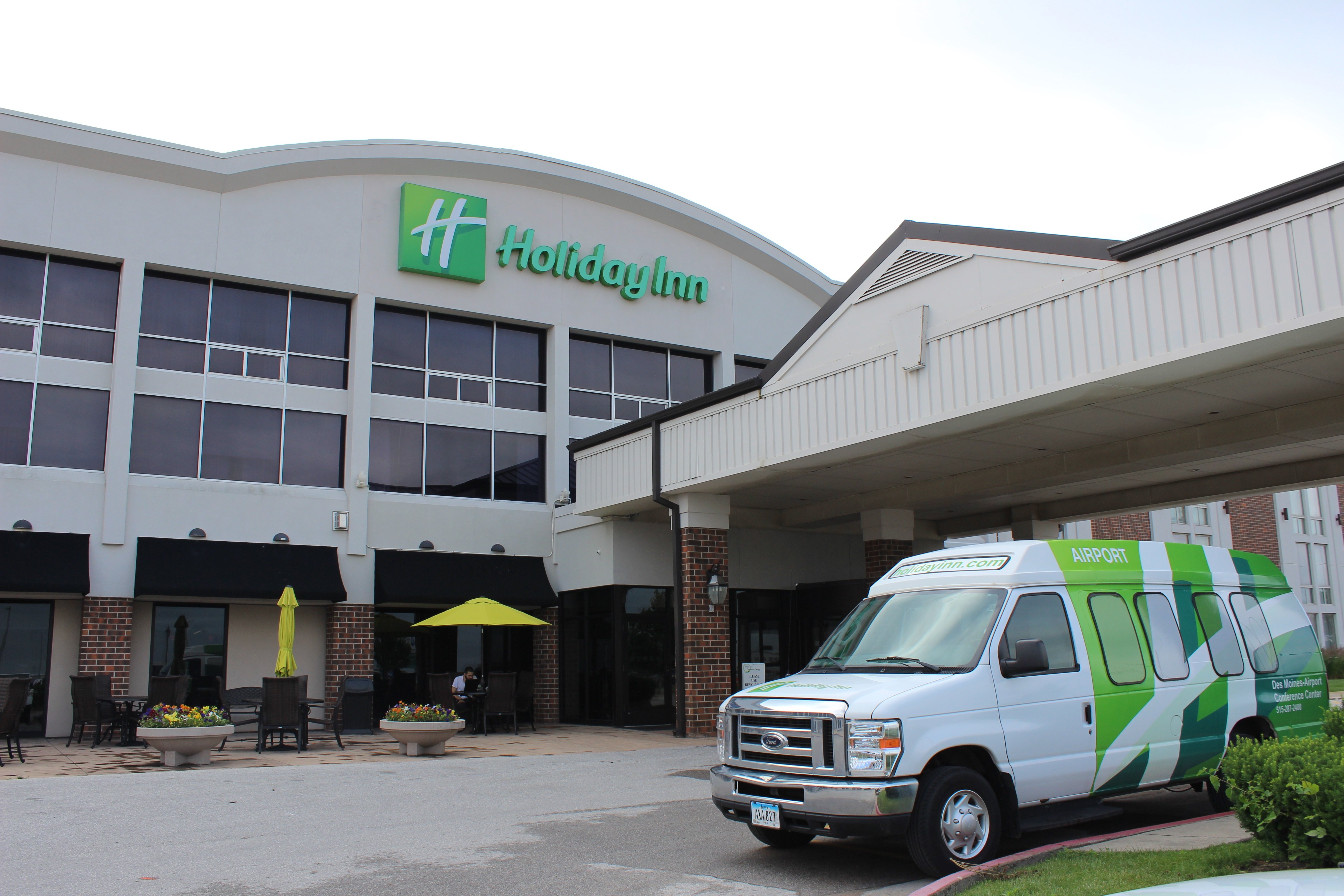 holiday inn des moines airport conf center by ihg