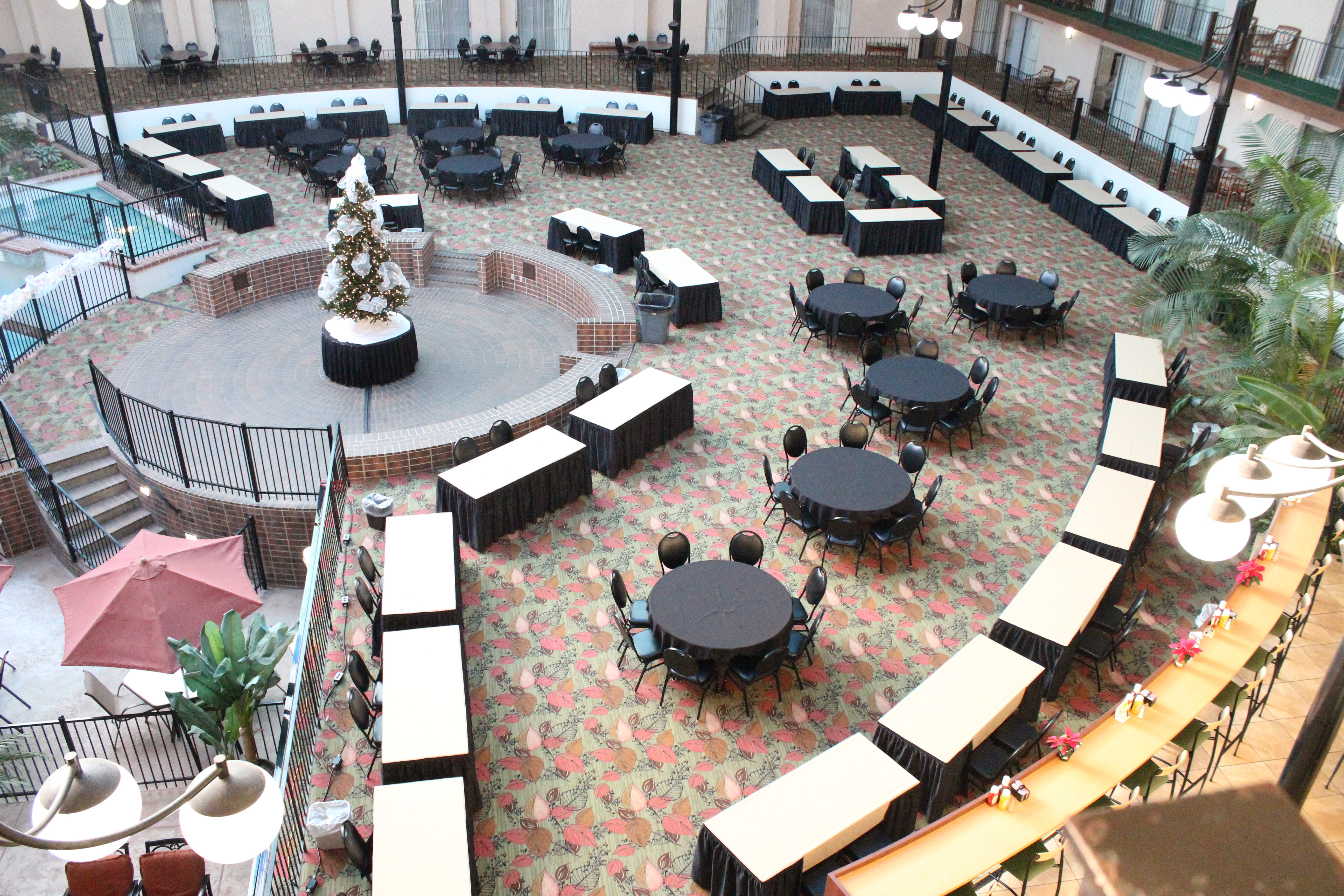 holiday inn des moines airport conf center by ihg
