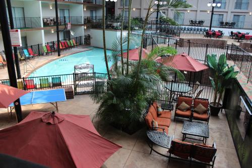 holiday inn des moines airport conf center by ihg