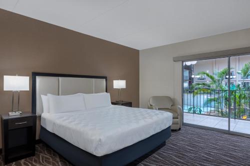 holiday inn des moines airport conf center by ihg
