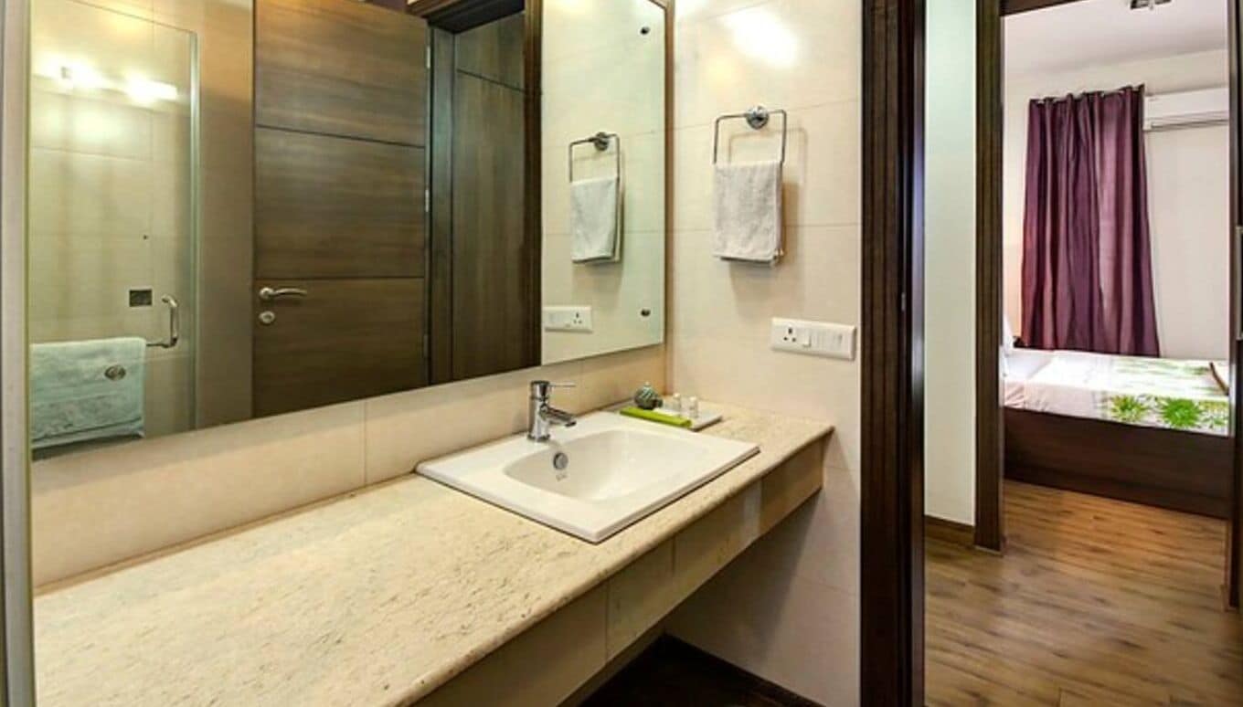 perch service apartment sector 40