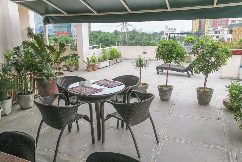 perch service apartment sector 40
