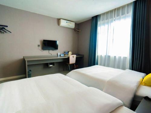 7days inn xian railway station east plaza