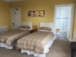 highland moors guest house