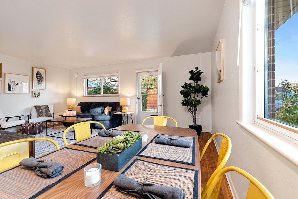 centrally located townhome near pvh dog friendly