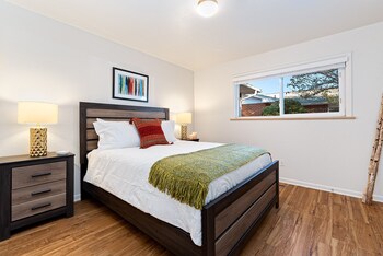 centrally located townhome near pvh dog friendly