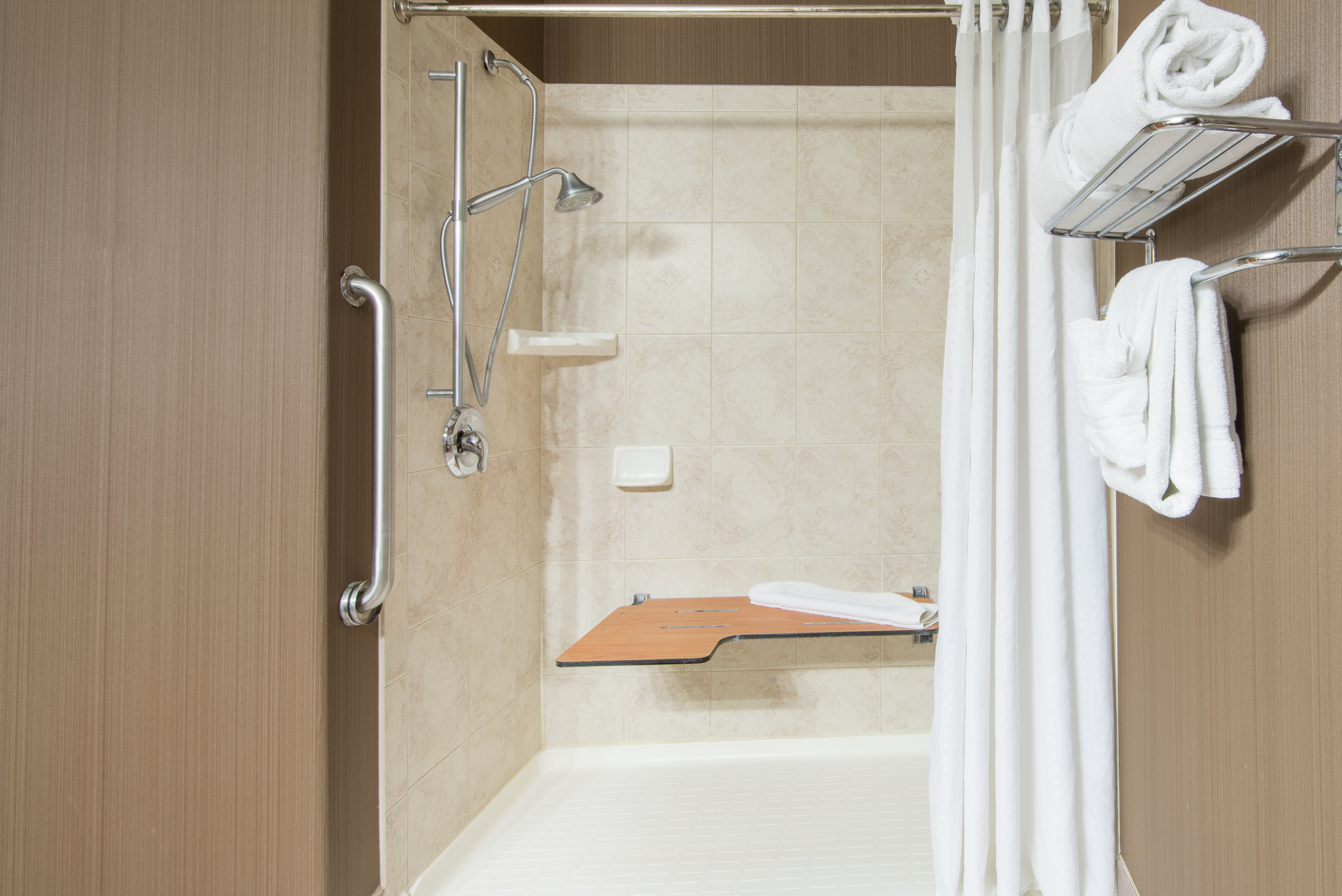 holiday inn express hotel and suites douglas by ihg