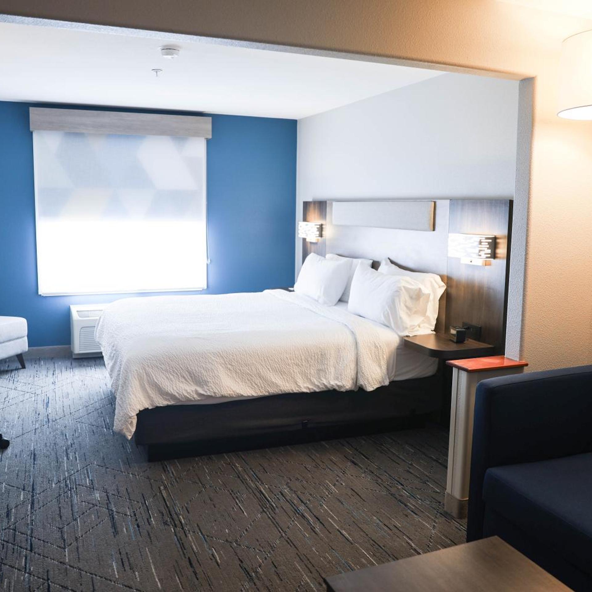 holiday inn express hotel and suites douglas by ihg