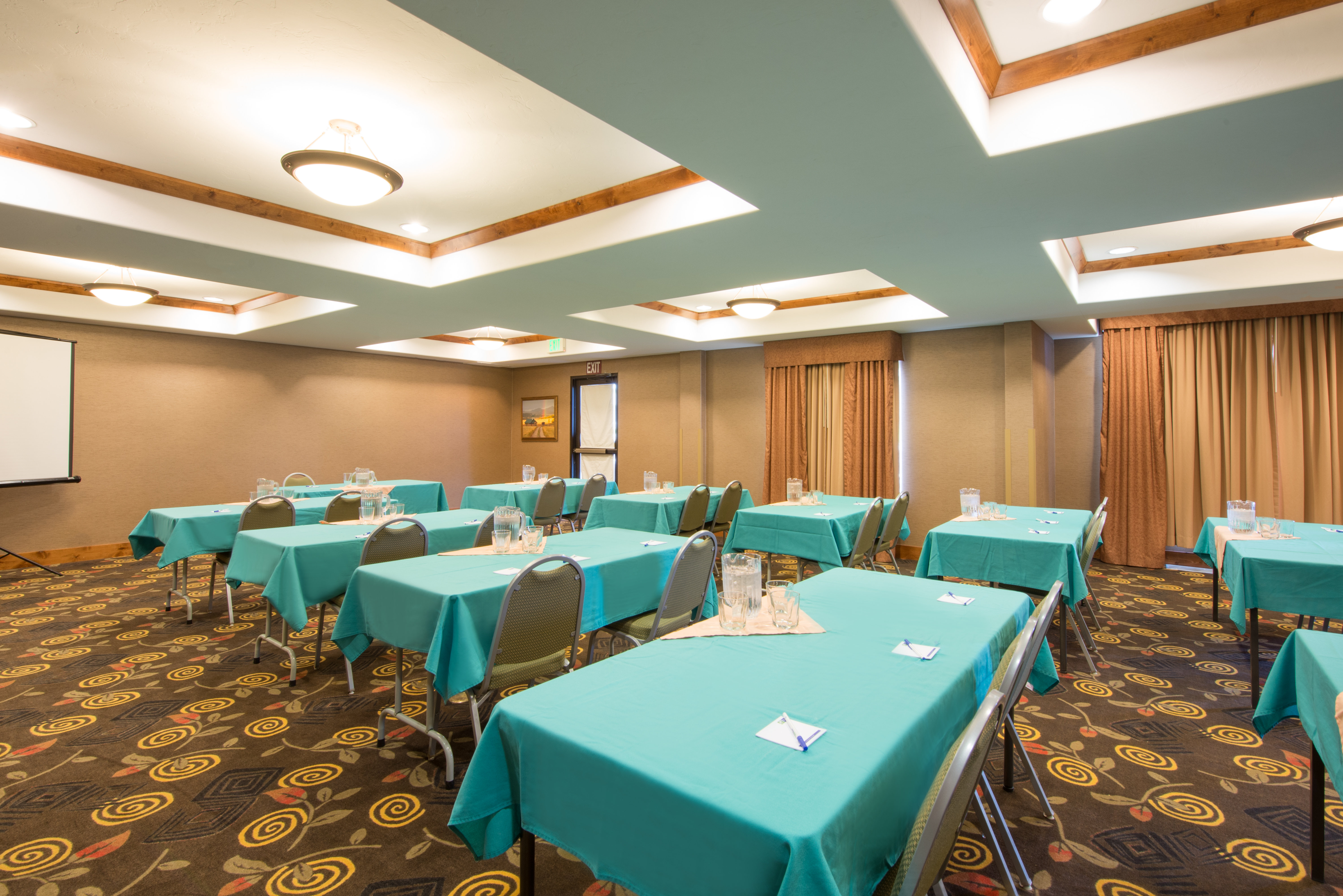 holiday inn express hotel and suites douglas by ihg