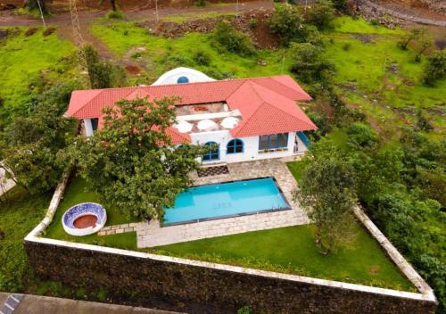 1517 greek house by kaz stays