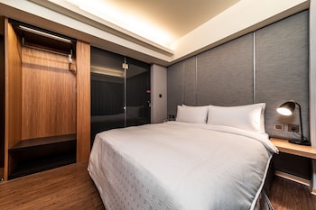 fish hotel kaohsiung