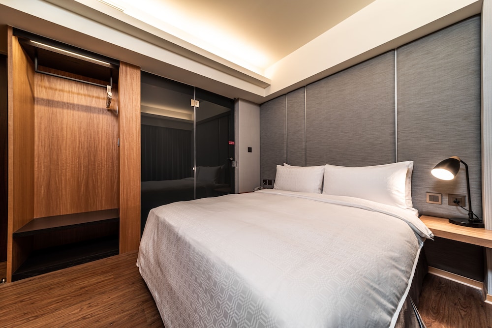 fish hotel kaohsiung