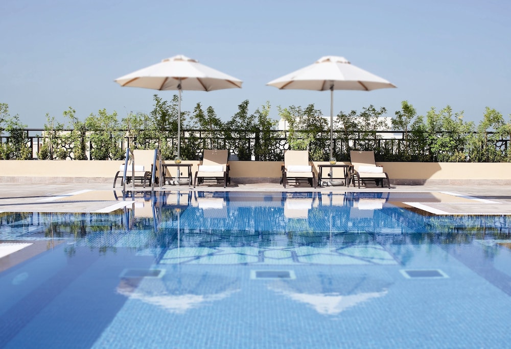movenpick hotel apartments al mamzar dubai