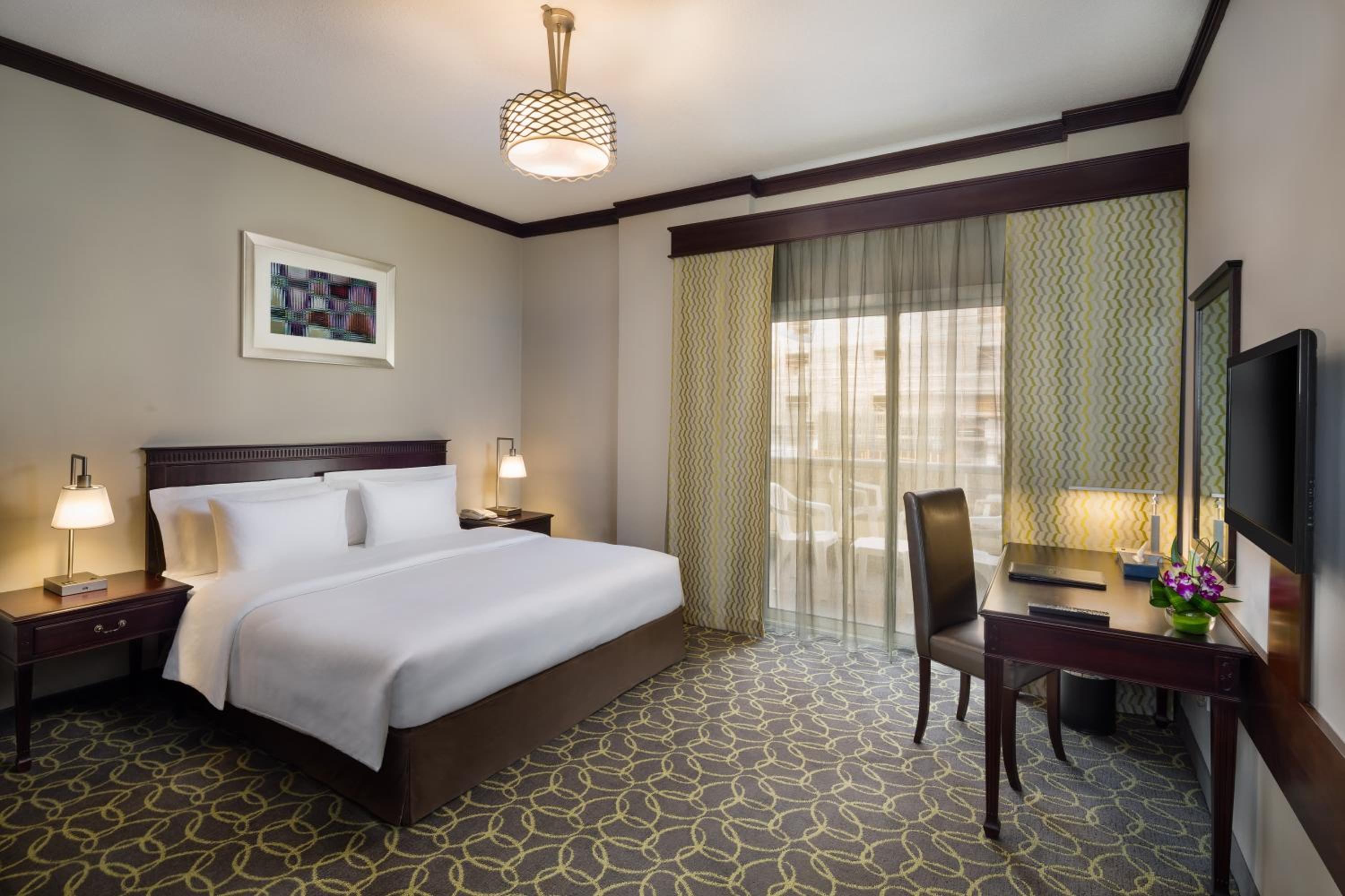 savoy crest hotel apartments