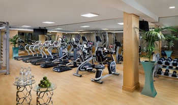 savoy crest hotel apartments