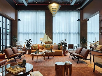 25hours hotel paper island