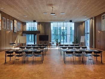 25hours hotel paper island