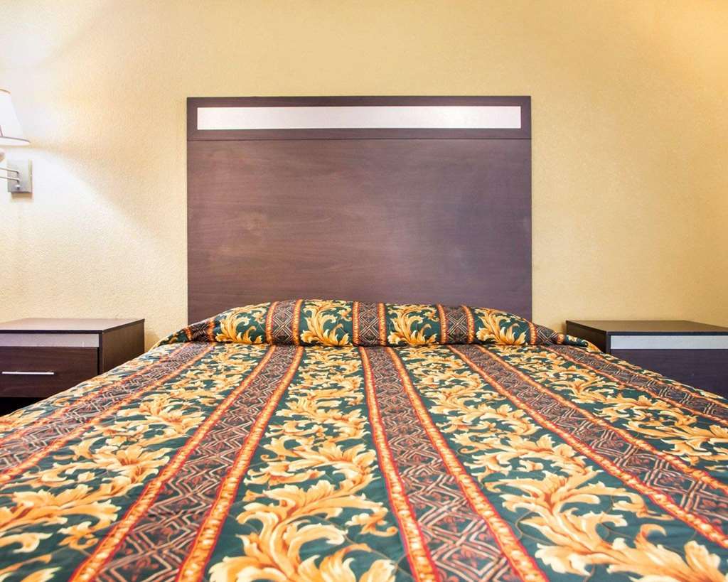 rodeway inn mount laurel hwy 73